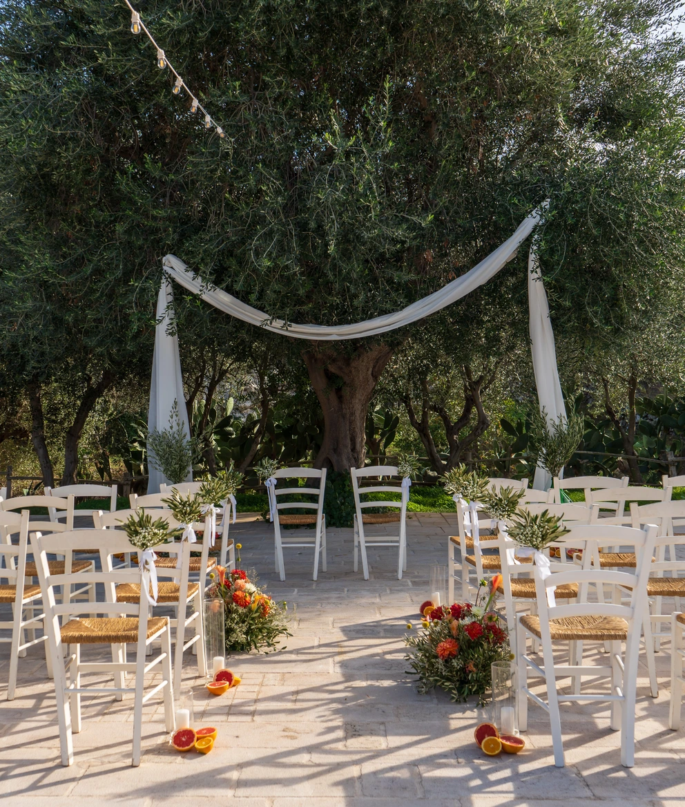 Cerimonia di matrimonio all’aperto in Puglia